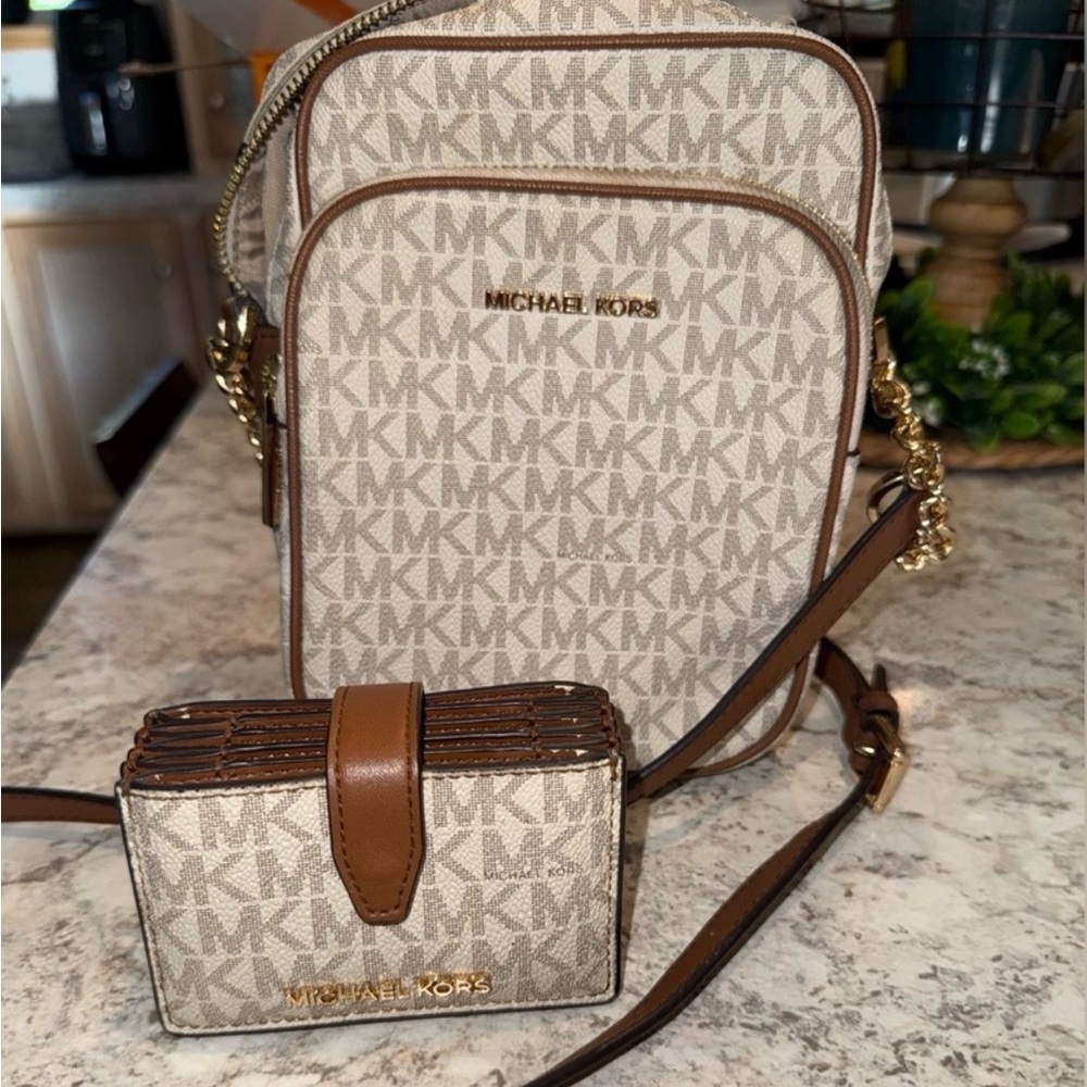 Michael Kors Crossbody Bag and Wallet Set